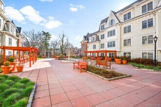 225 Stanley Ave in Mamaroneck, NY - Building Photo - Building Photo