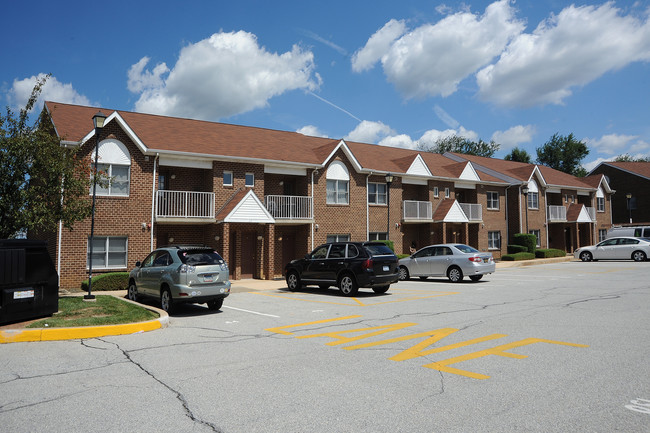 School Lane Garden Apartments in Newark, DE - Building Photo - Building Photo