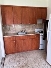 974 E 22nd St in Hialeah, FL - Building Photo - Building Photo