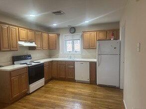 16 Cawley Ave in Bethel, CT - Building Photo - Building Photo