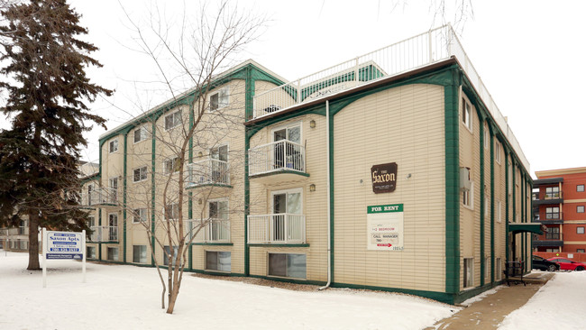 Saxon Apartments in Edmonton, AB - Building Photo - Building Photo