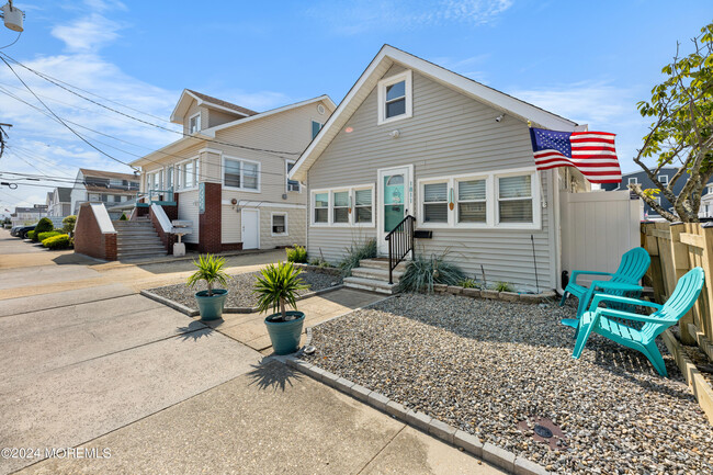 1811 Boulevard in Seaside Park, NJ - Building Photo - Building Photo