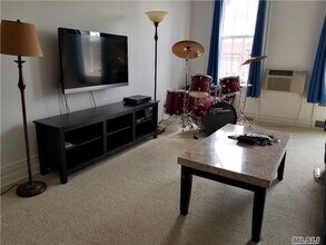 12 Hamilton Pl-Unit -C3 in Garden City, NY - Building Photo - Building Photo