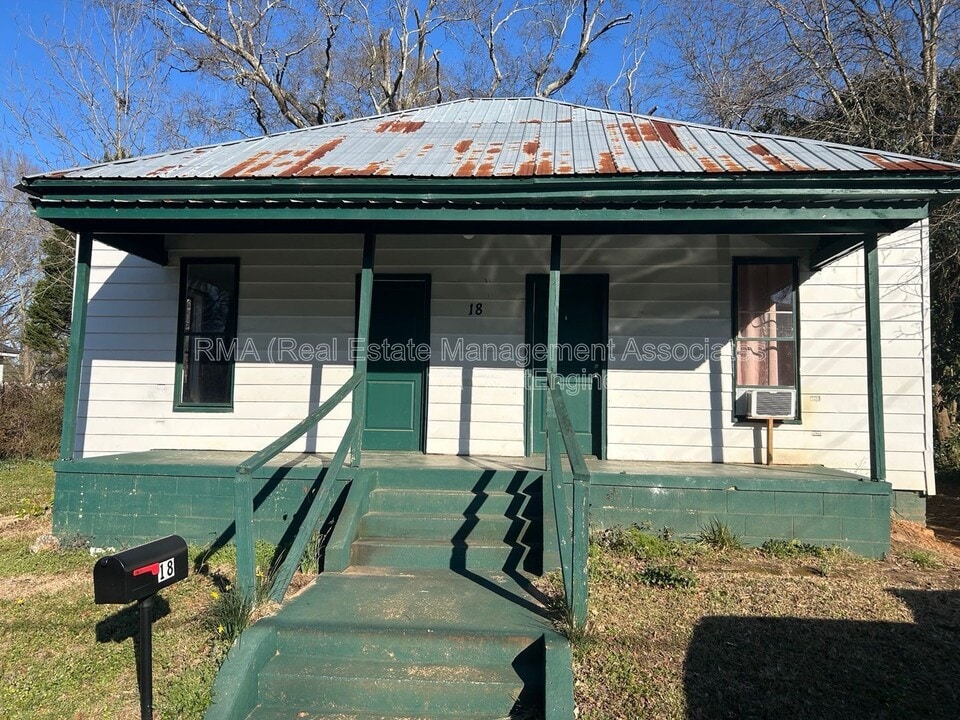 18 6th St in Griffin, GA - Building Photo