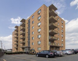 Atlantic Towers in Revere, MA - Building Photo