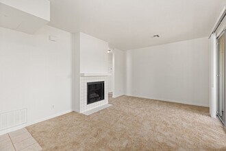10820 Sabre Hill Dr in San Diego, CA - Building Photo - Building Photo