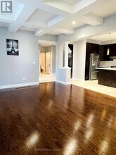 2418 Wasaga Dr in Oakville, ON - Building Photo - Building Photo