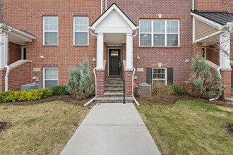 47713 Hillcrest Dr in Northville, MI - Building Photo - Building Photo