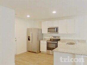 1073 Crescent Moon Lp in Hopkins, SC - Building Photo - Building Photo