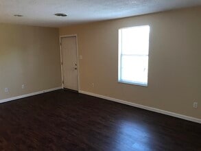 723 Pleasant Valley Rd in Seymour, TN - Building Photo - Building Photo