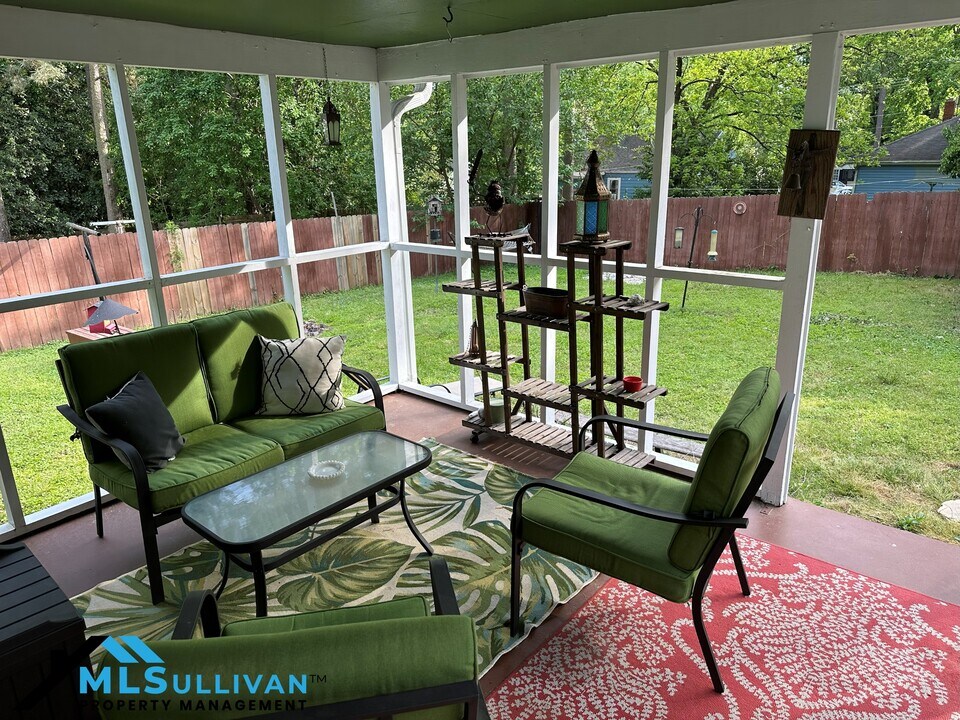1516 London Cir in Durham, NC - Building Photo