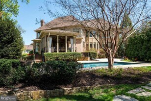 1550 Shelford Ct in Vienna, VA - Building Photo