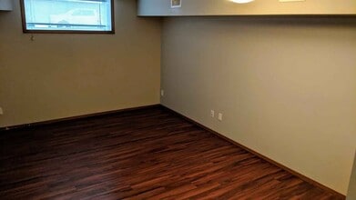 718-718 Beach Ave in Winnipeg, MB - Building Photo - Building Photo