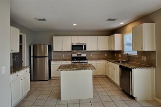 13547 Naples Bridge Rd in Sugar Land, TX - Building Photo - Building Photo