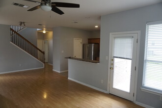 5708 West Gate Blvd, Unit Apt B in Austin, TX - Building Photo - Building Photo