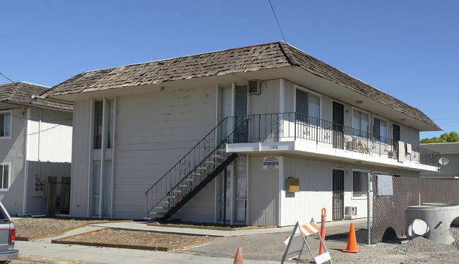 1108 W 5th St in Antioch, CA - Foto de edificio - Building Photo