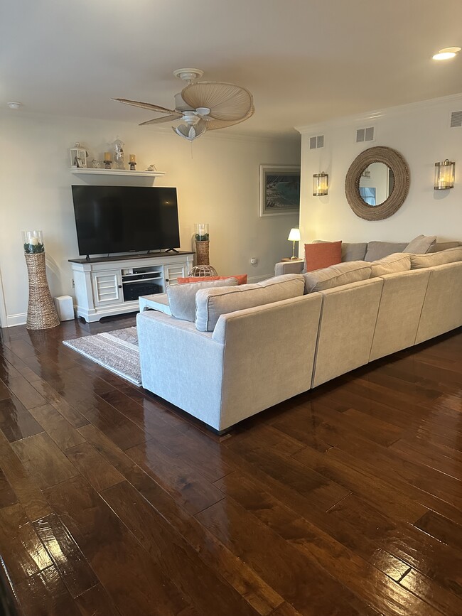 property at 3239 Osborne Terrace