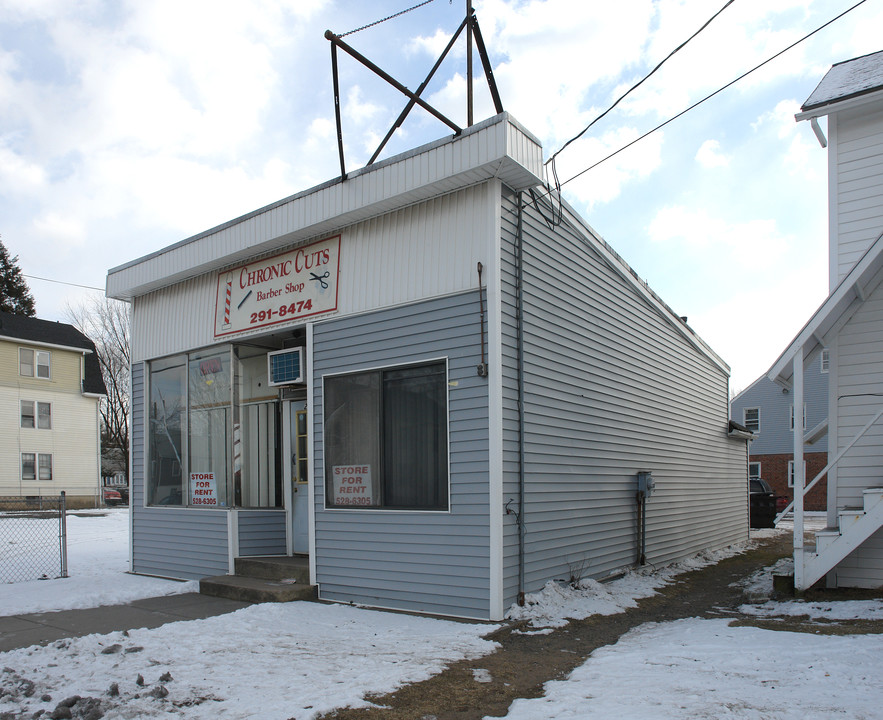 217 Burnside Ave in East Hartford, CT - Building Photo