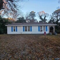 1101 New St in Tuskegee, AL - Building Photo