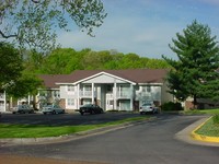 Ashland Manor Apartments & Townhouses in Columbia, MO - Foto de edificio - Building Photo