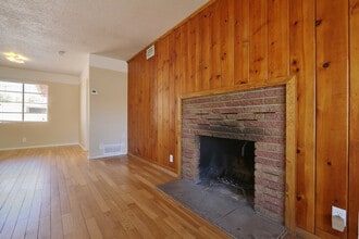 821 Griffith Ave in Las Vegas, NV - Building Photo - Building Photo