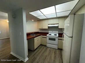 3004 Sir Hamilton Cir in Titusville, FL - Building Photo - Building Photo