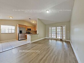 10105 SW 141st Ct in Miami, FL - Foto de edificio - Building Photo