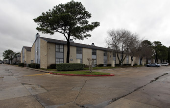 Diamond Ridge in Houston, TX - Building Photo - Building Photo