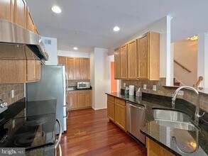 13429 Rising Sun Ln in Germantown, MD - Building Photo - Building Photo