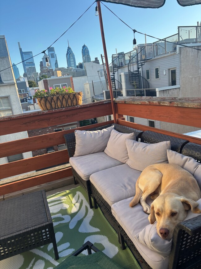 1909 Christian St, Unit 1909 Christian Street, Apt C in Philadelphia, PA - Foto de edificio - Building Photo