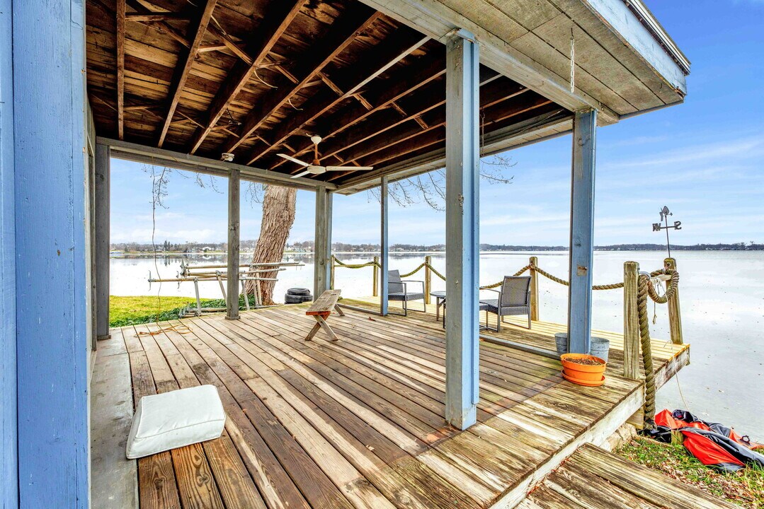Whitmore House LLC in Whitmore Lake, MI - Building Photo