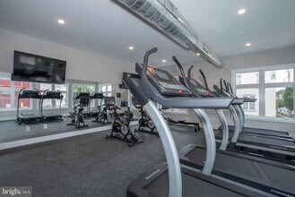 2940 W Thompson St in Philadelphia, PA - Foto de edificio - Building Photo