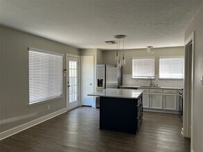 19106 Spruce Bough Ln in Humble, TX - Building Photo - Building Photo