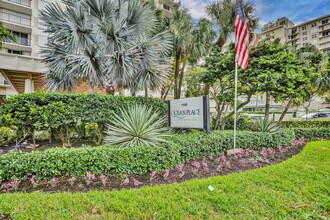 1900 S Ocean Blvd in Pompano Beach, FL - Building Photo - Building Photo