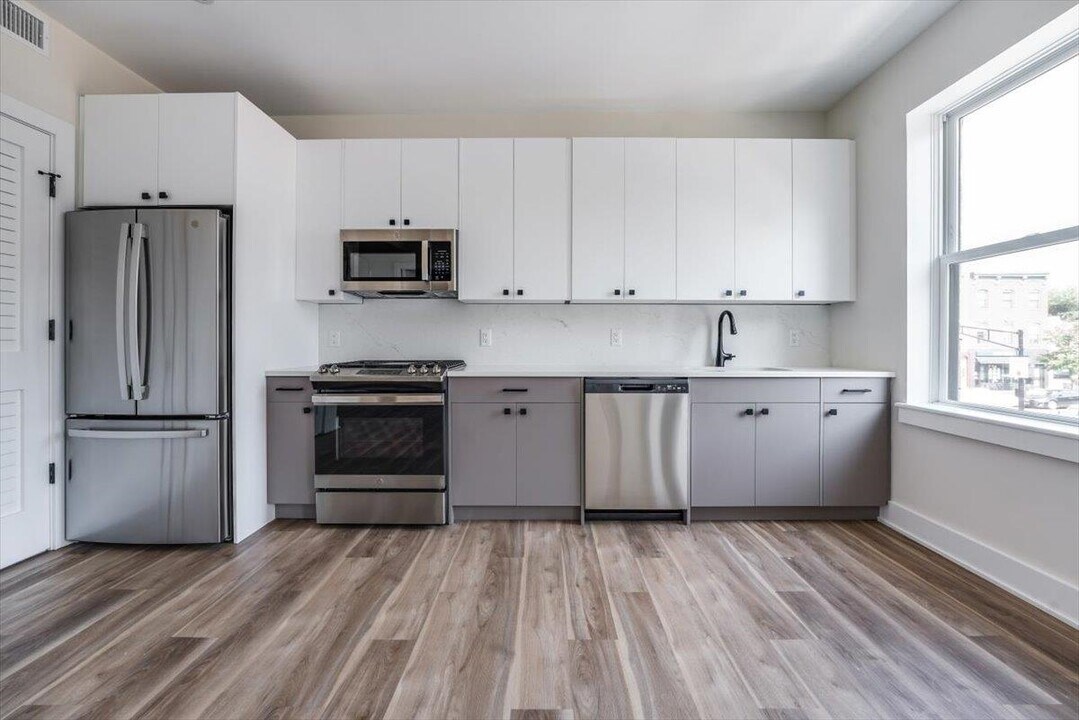 237 Washington St in Hoboken, NJ - Building Photo