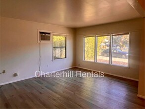 121 S East St-Unit -SouthEastStreet121 in Cloverdale, CA - Building Photo - Building Photo