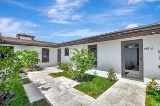 1361 SE 4th St in Deerfield Beach, FL - Building Photo - Building Photo