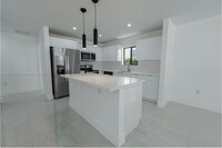 516 NW 47th Terrace in Miami, FL - Building Photo - Building Photo