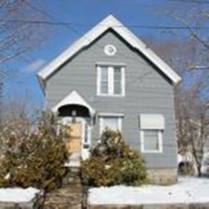 49 Spring St in Willimantic, CT - Building Photo