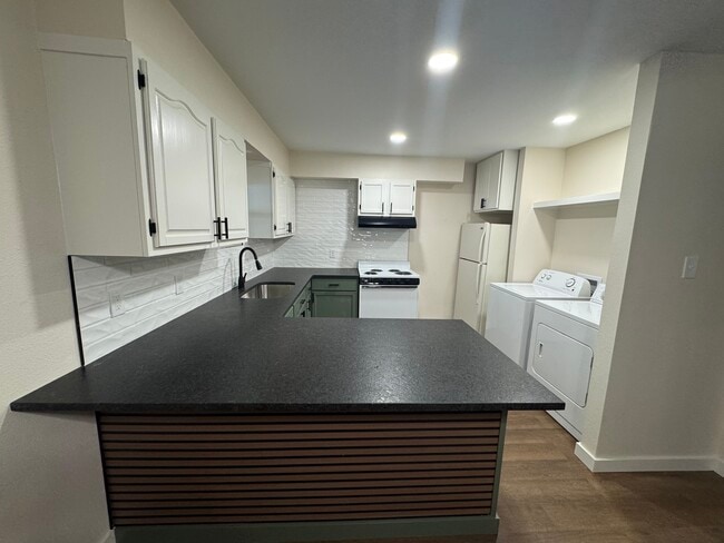 2509 Old Henderson Hwy
