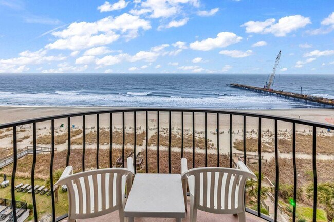 2500 N Ocean Blvd in Myrtle Beach, SC - Foto de edificio - Building Photo