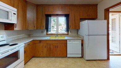 713 Stanton Ave in Ames, IA - Building Photo - Building Photo