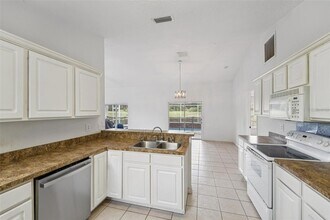 205 Golf Aire Blvd, Unit 307 in Haines City, FL - Building Photo - Building Photo