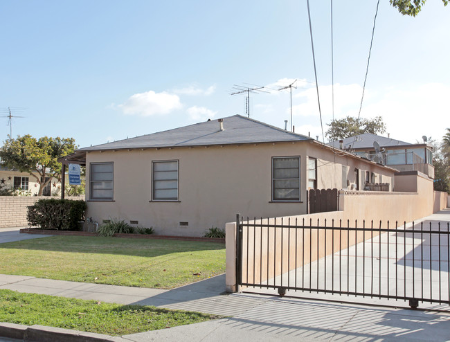 6708 Heliotrope Ave in Bell, CA - Building Photo - Building Photo