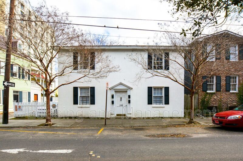 132 Logan St in Charleston, SC - Building Photo