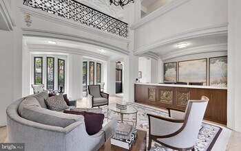 1701 16th St NW in Washington, DC - Foto de edificio - Building Photo