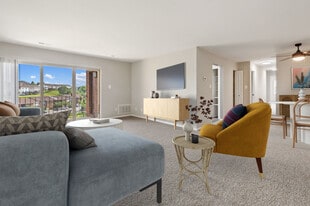 Greenspring in York, PA - Building Photo