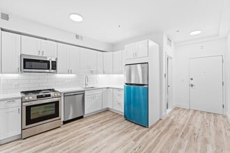 2505 Central Ave in Union City, NJ - Building Photo - Building Photo