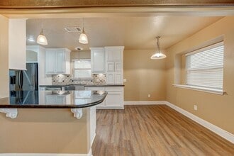 2703 COUNTY 962D Rd in Alvin, TX - Building Photo - Building Photo