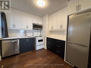 1616A Bloor St in Toronto, ON - Building Photo - Building Photo